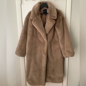 FOREVER 21 FAUX FUR TEDDY BEAR COAT - SIZE L - NEW WITHOUT TAG